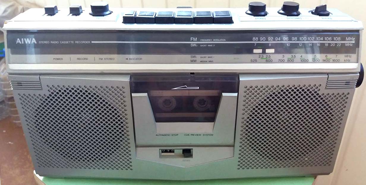 Магнитола AIWA portable stereo cassete radio перекомпоновка с удешевлением