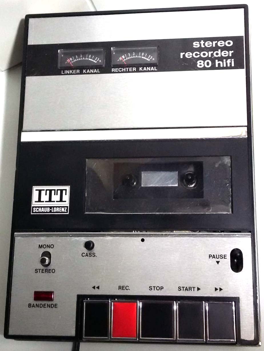 ITT stereo cassete taperecorder стерео пенал планшет типоразмера моно металлизированный
