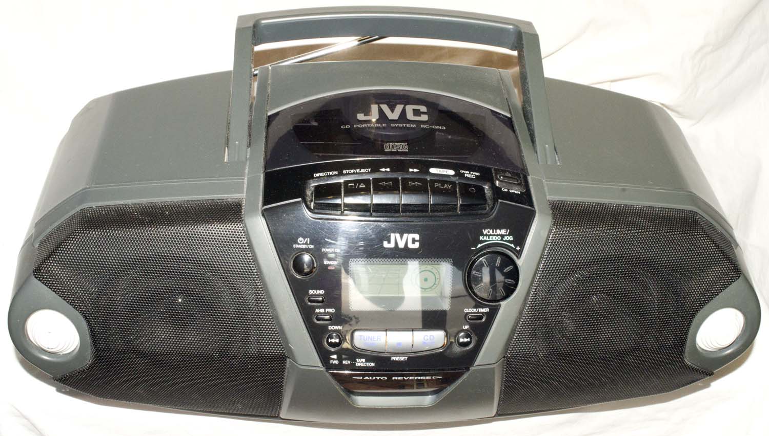 Редкая переносная магнитола JVC с механическим автореверсом stereo cassete compact disc radio with mechanic reverse