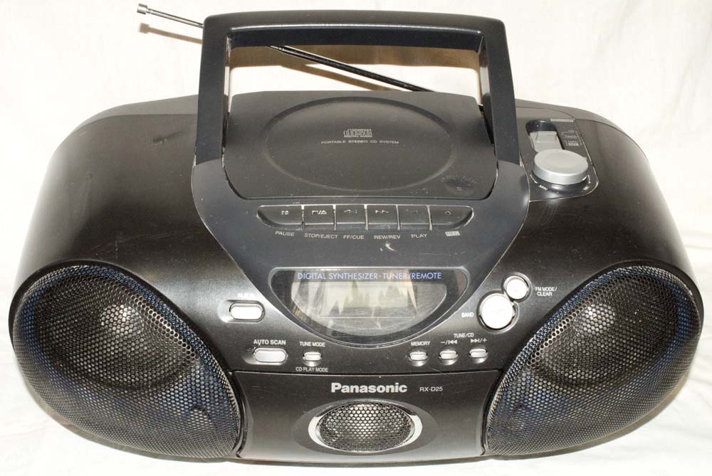Компакт дисковая магнитола Panasonic portable stereo compact disk cassete radio