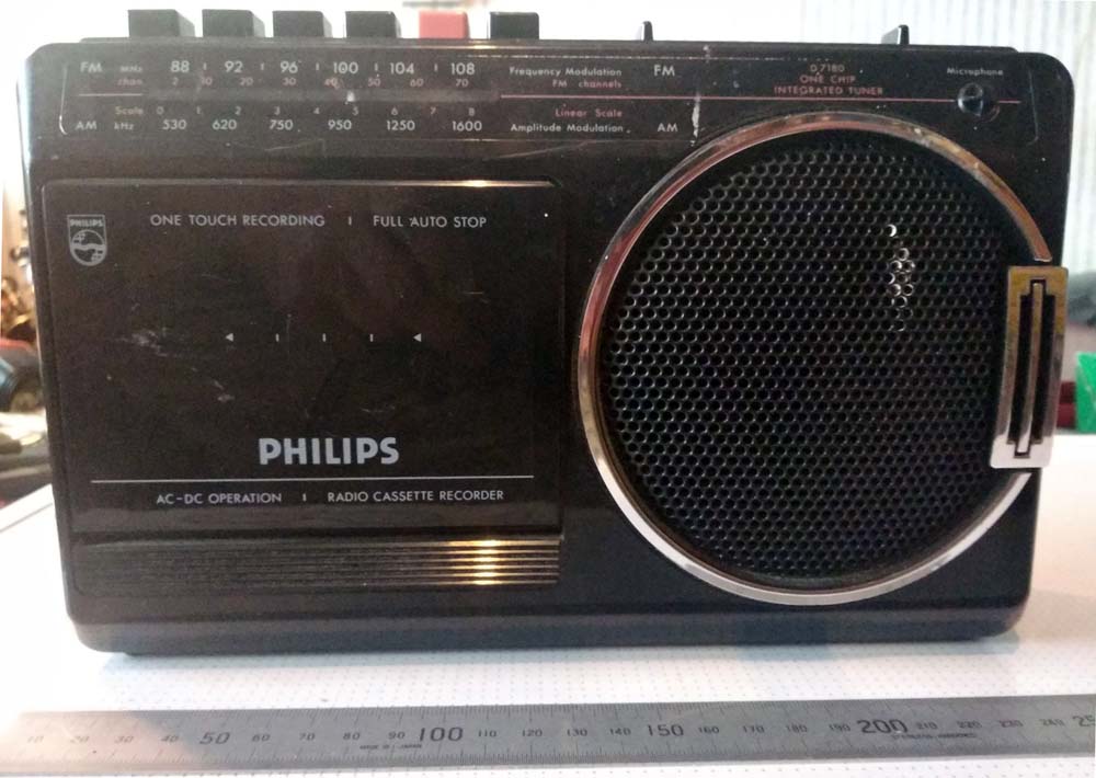Моно магнитола Philips mono cassete radio center