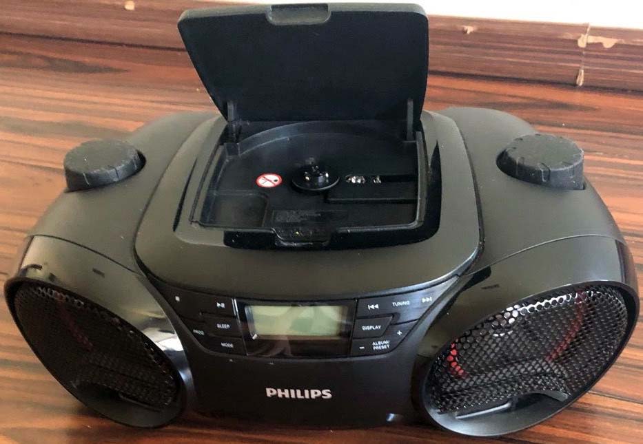 Современная CD радиола Philips compact disk CD USB radio