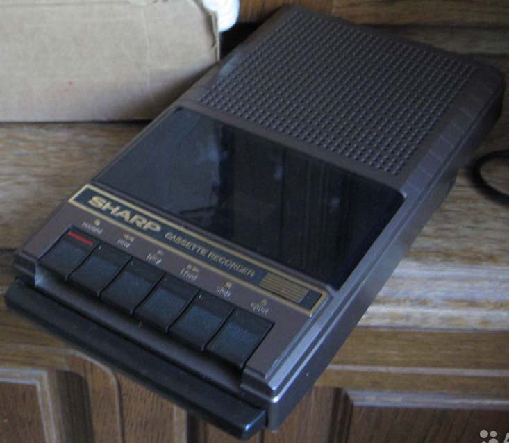 Кассетный магнитофон кассетник типа пенал планшет SHARP cassete tape corder recorder