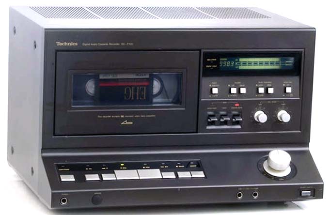 Звуковое устройство (дека) цифровой записи-воспроизведения на кассетах формата VHS