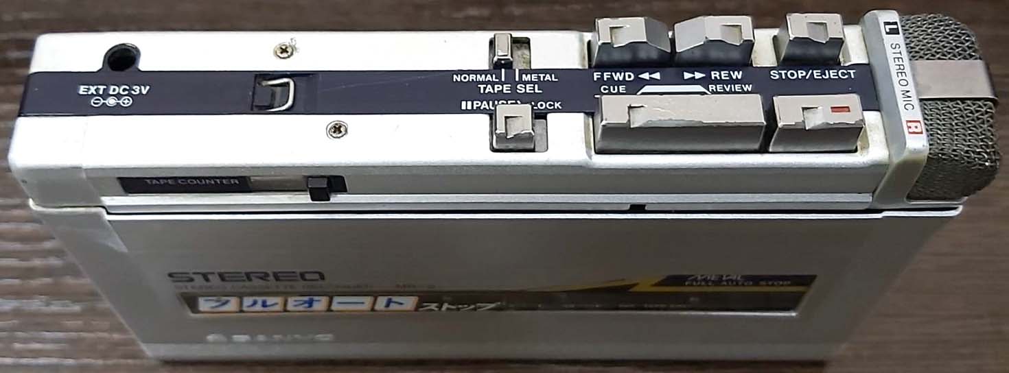 Стерео плеер кассетный с записью Sanyo mini stereo cassete recorder