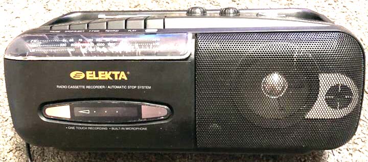 Elekta cassete radio music center